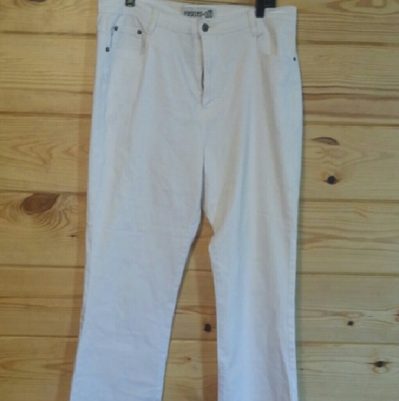 Zandi jeans new