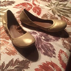 Lucky brand gold leather flats