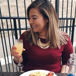 Meet your Posher, Maria camila