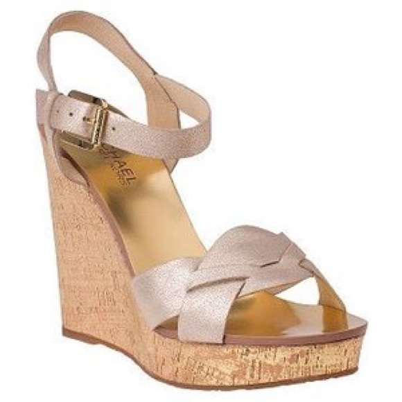 🎉Price drop!! Michael kors wedges