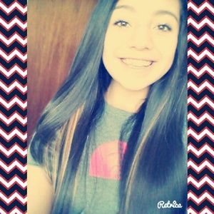 Meet your Posher, Crystal