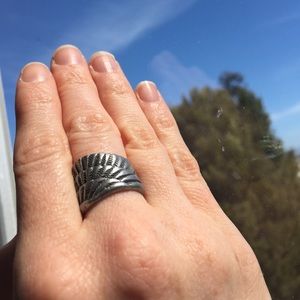 Handmade vintage Spanish feather ring