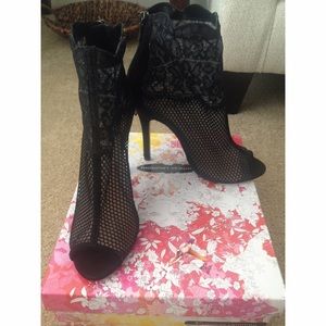 Chinese Laundry Jeopardy Booties