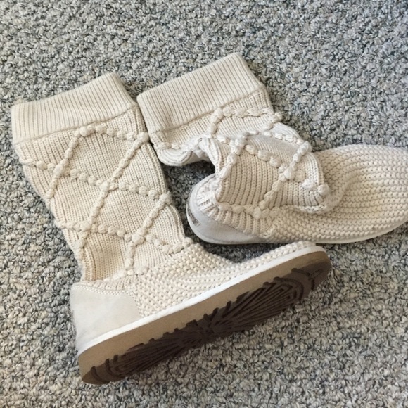Ugg knit boots