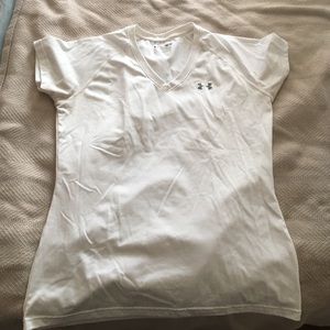 Under armor semi-fitted white t shirt