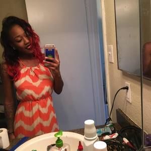 Meet your Posher, Lenisha