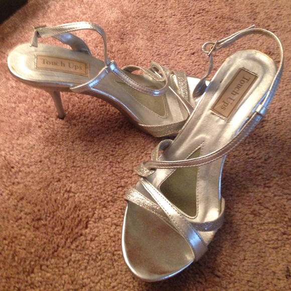 Cinderella heels🤗 - Picture 2 of 4