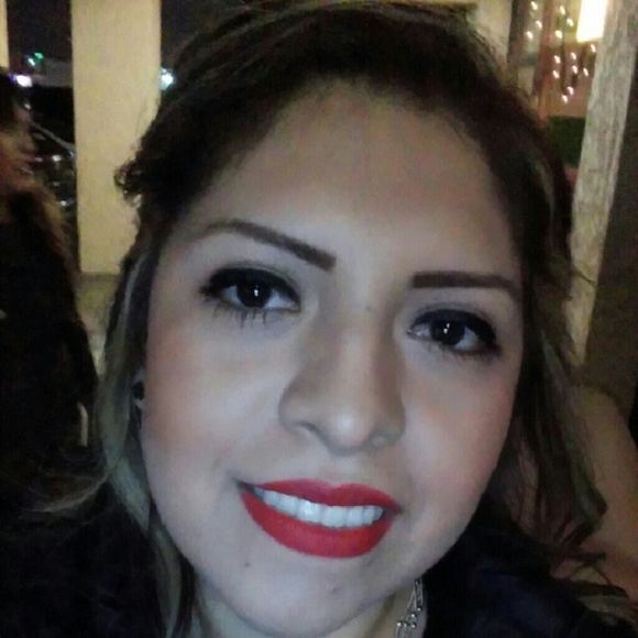 Meet your Posher, Maribel