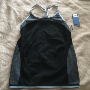 Simply Vera wang workout tank top