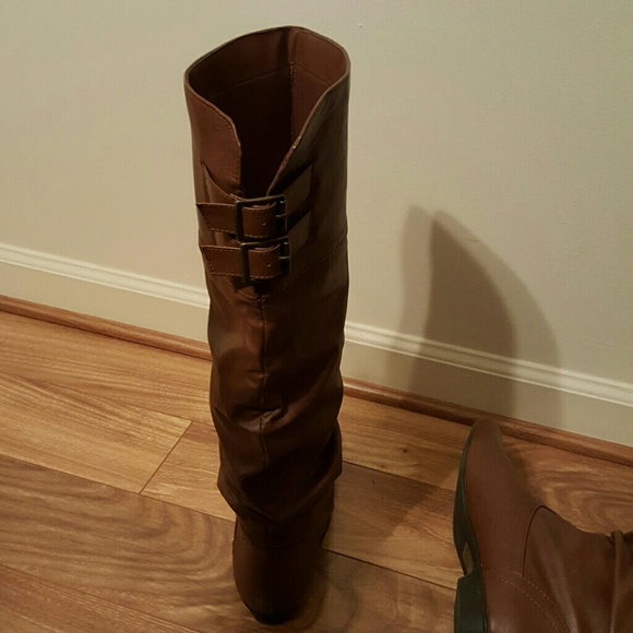 Boots - Picture 3 of 3