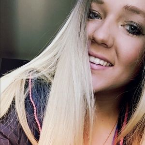 Meet your Posher, Casey