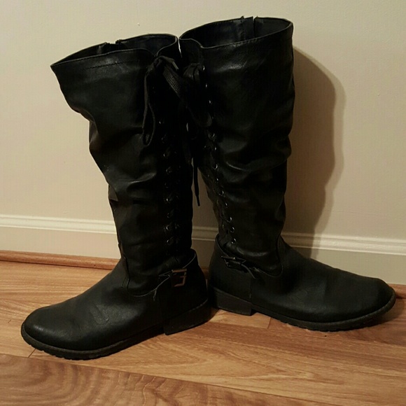 Boots - Picture 2 of 4