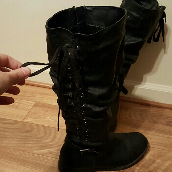 Boots - Picture 4 of 4