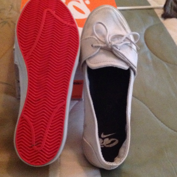nike loafers 6 0 62 nike shoes nike womens 6 0 loafers from s nike loafers 6 0 62 nike shoes nike womens 6 0 loafers from s