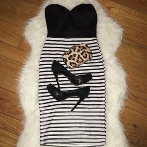 👗Host Pick👗Black & White Strapless Dress