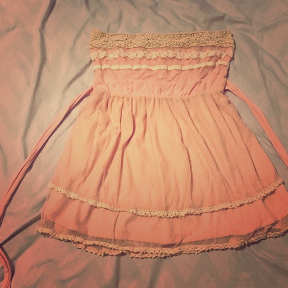 Strapless lace blouse