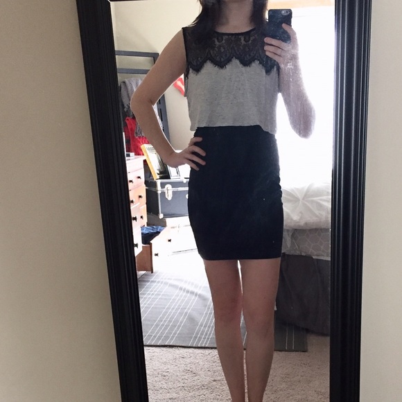 ✨ topshop lace crop top. - Picture 4 of 4