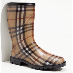 AUTHENTIC Burberry short rain boot w/ leather trim