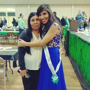 Meet your Posher, Claudia