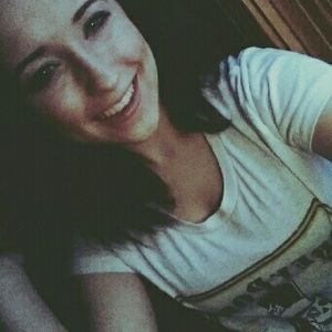 Meet your Posher, Kayley