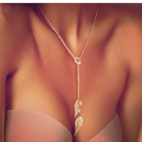 HP 4/5🎉🎉Victoria Secret Angel Wing Necklace - Picture 3 of 4
