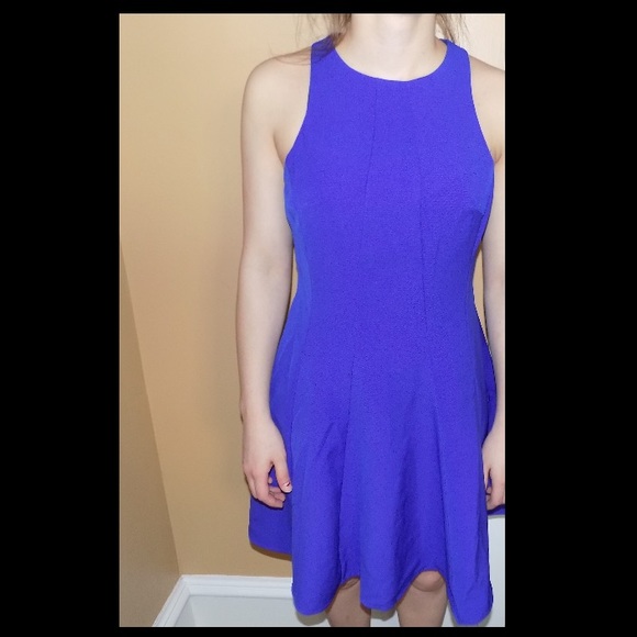 Dress - Picture 4 of 4