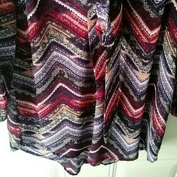 Aztec Printed Blouse - Picture 3 of 3