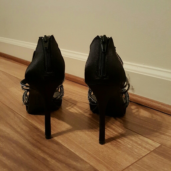 High heels - Picture 2 of 4