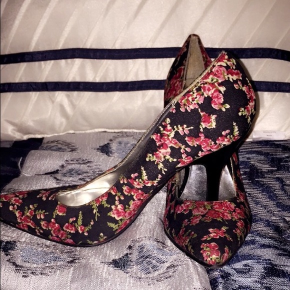 Sexy Floral Heels 👠