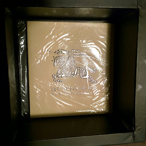 SOLD-Authentic Burberry Men City Chronograph Watch - Picture 4 of 4