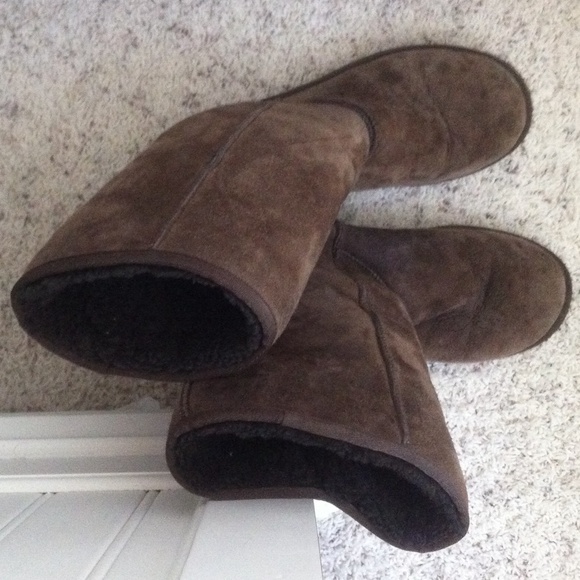 dark brown uggs used a lot but still really cute
