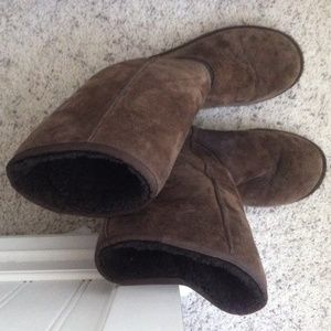 dark brown uggs used a lot but still really cute