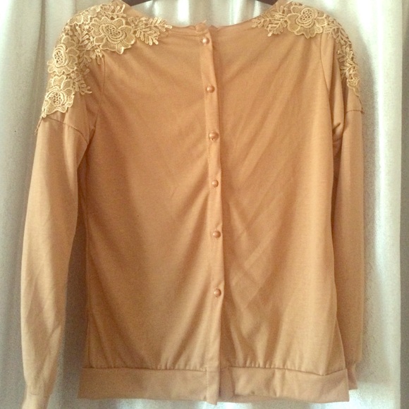 Pretty Blouse - Picture 1 of 2