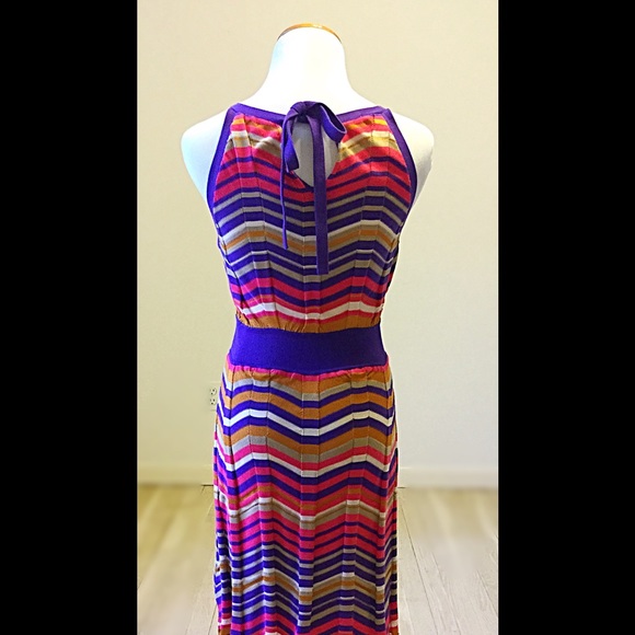 $5!⭐️ Colorful Knit Dress Keyhole Design - Picture 3 of 4