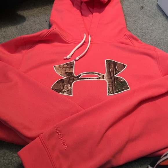 Pink camo under armour hoodie