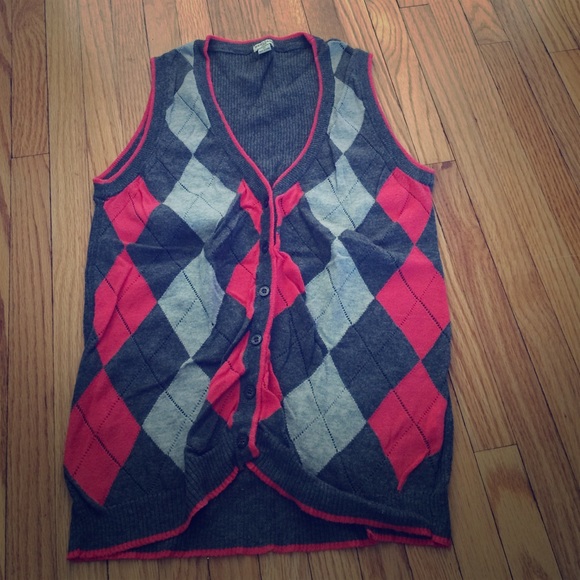 Small coral grey argyle sweater vest EUC