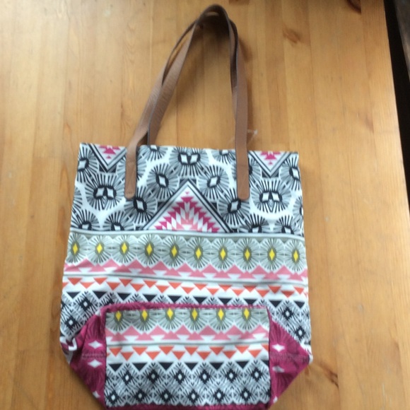**SOLD***NEW! Old Navy tote! - Picture 2 of 2