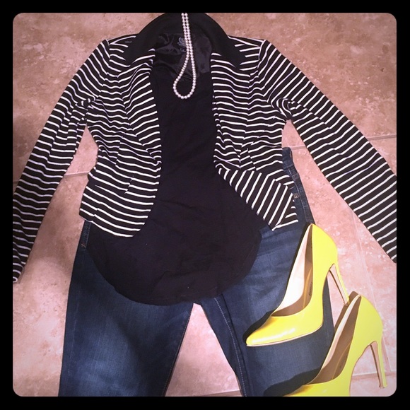 Striped crop blazer