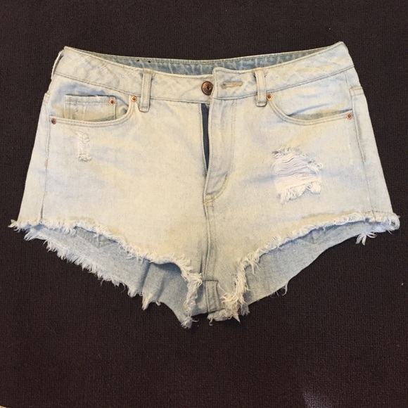 Light wash high wasted shorts by h&m