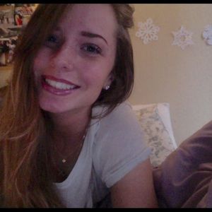 Meet your Posher, Corrie