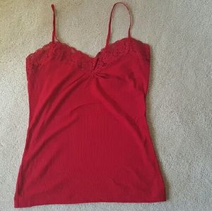 Worthington stretch red tank with lace detail NWOT
