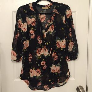 Princess Vera Wang Top