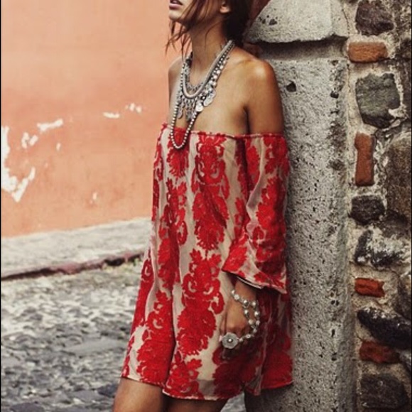 🚫sold🚫Red embroidered off shoulder dress - Picture 2 of 4