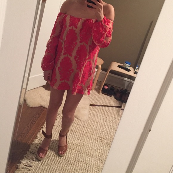 🚫sold🚫Red embroidered off shoulder dress - Picture 3 of 4