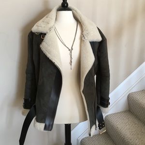 Stylenanda Acne look like shearling aviator jacket