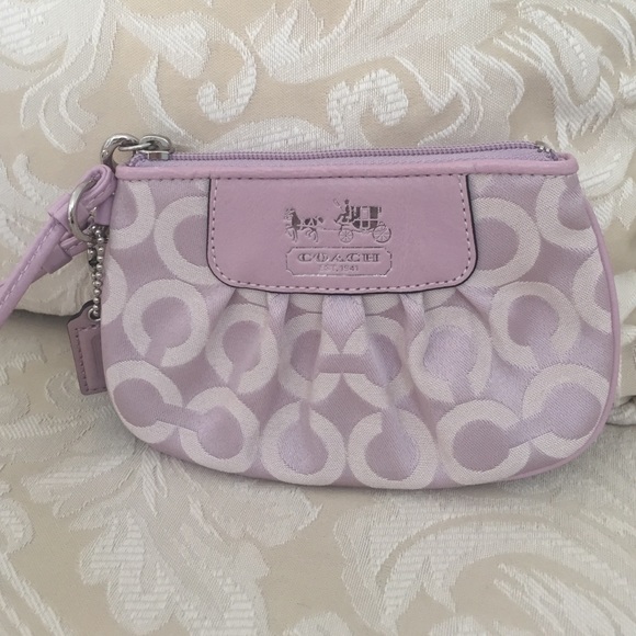 Coach Logo wristlet - Picture 1 of 4