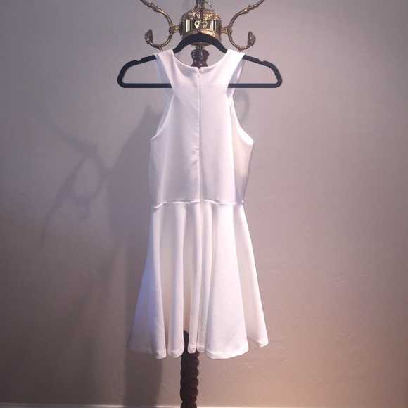 White cocktail dress - Picture 2 of 2