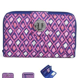 ⚡️⚡️FLASH SALE New Vera Bradley Turnlock Wallet