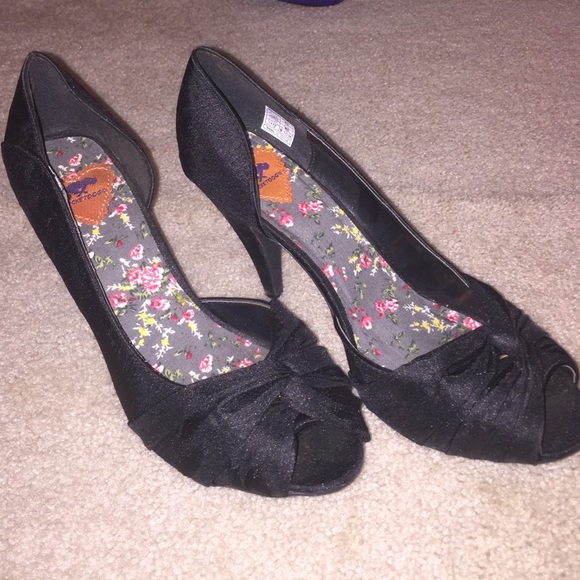 Black open toe, open side heels