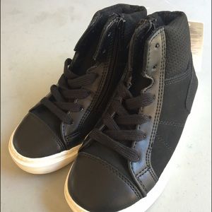 BabyGap black perforated HiTop sneaker shoes boots